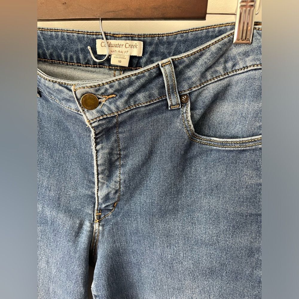 Coldwater Creek Women's Natural Fit Jeans Mid
Rise Medium Wash Size 10 - Picture 3 of 11